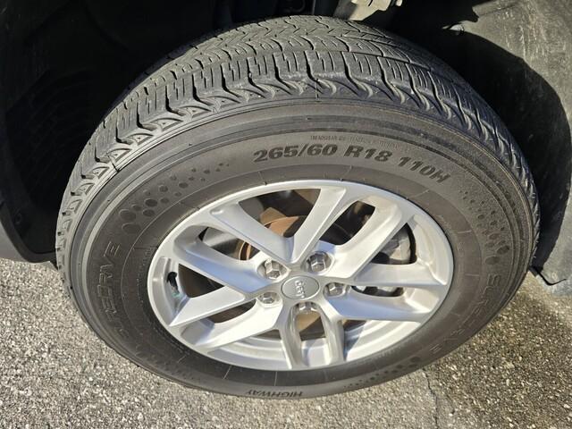 used 2023 Jeep Grand Cherokee L car, priced at $32,995