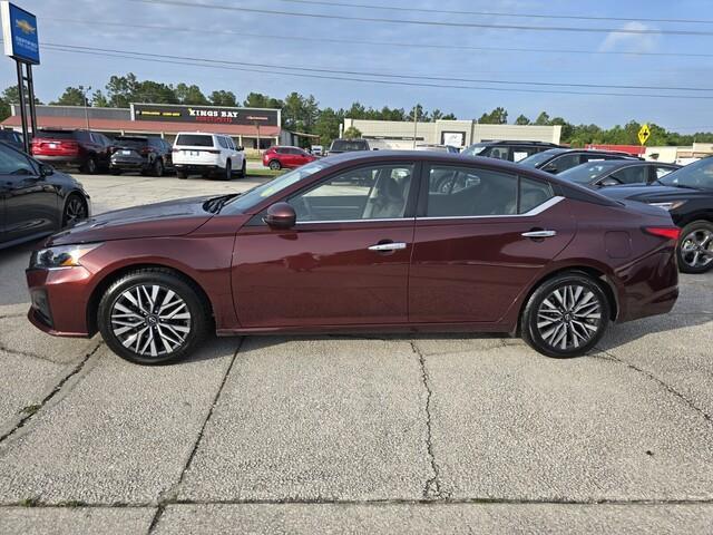 used 2023 Nissan Altima car, priced at $21,995