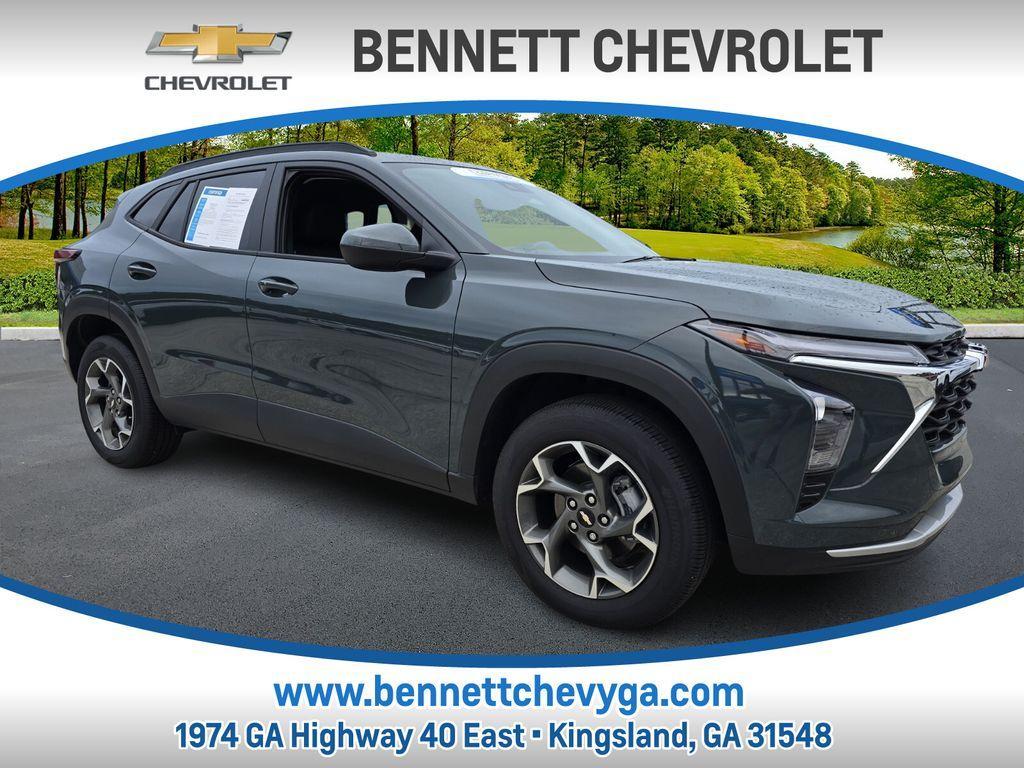 used 2025 Chevrolet Trax car, priced at $25,495
