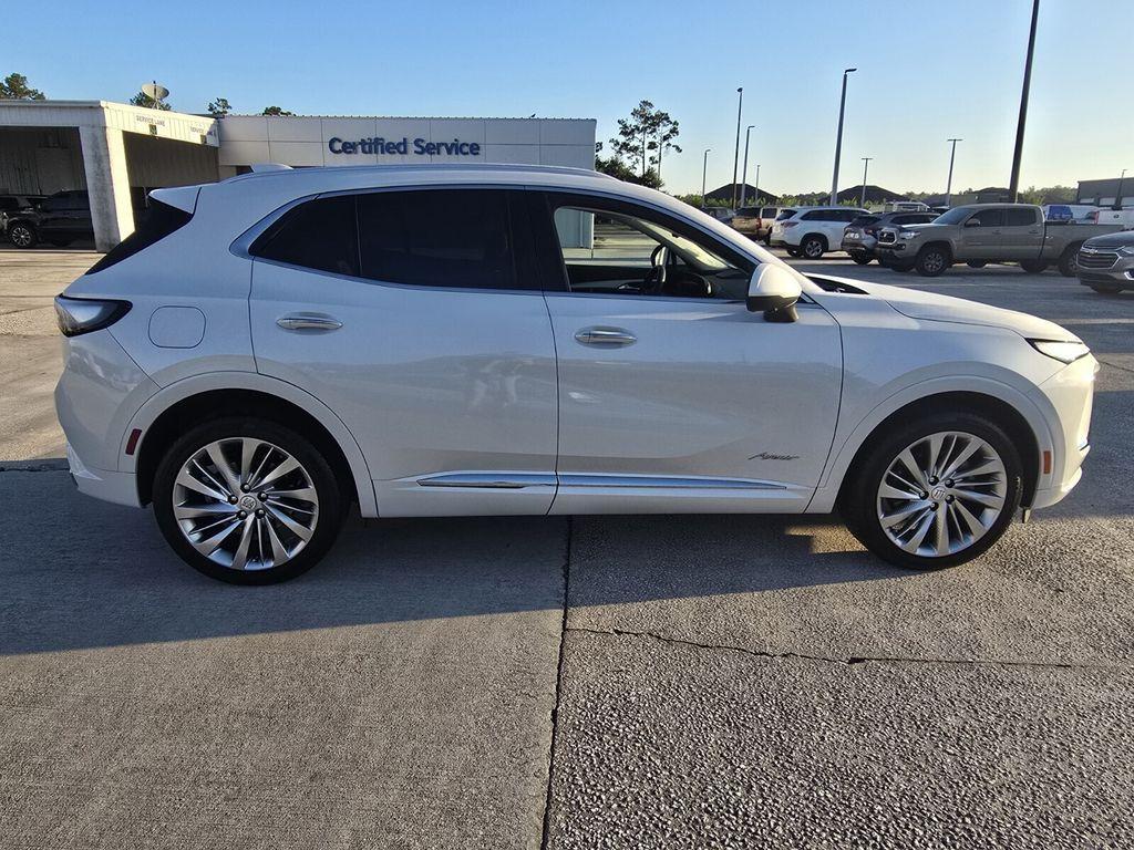 used 2025 Buick Envision car, priced at $38,390