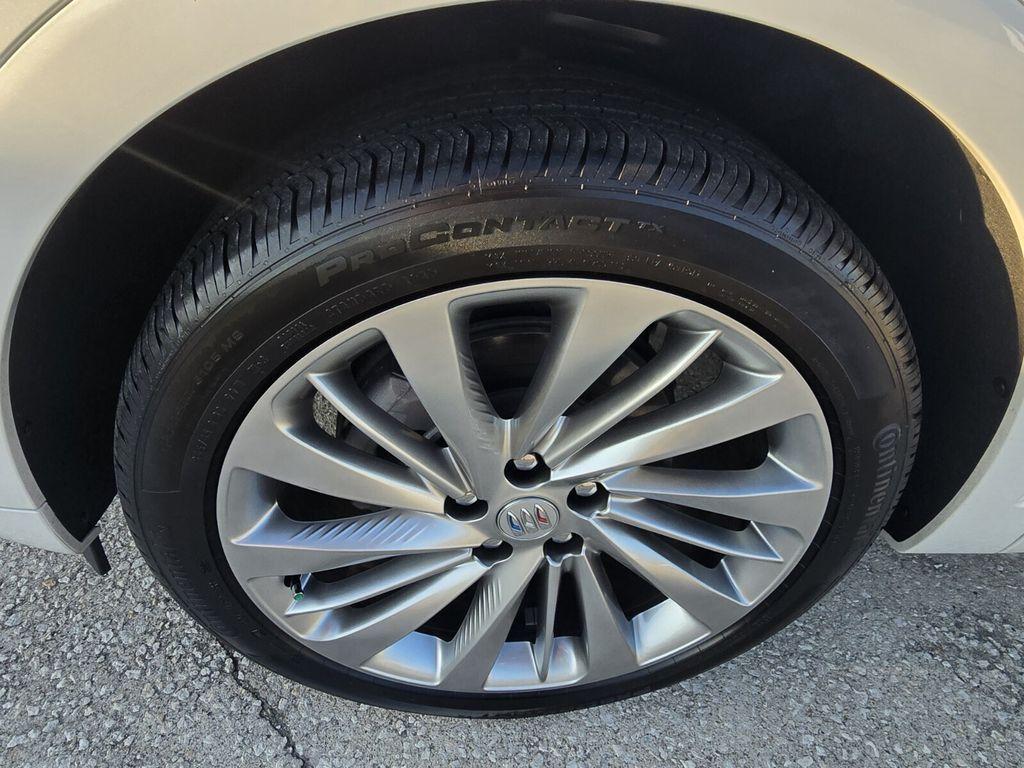 used 2025 Buick Envision car, priced at $38,390