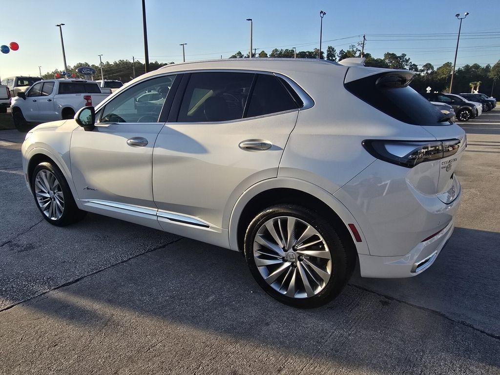 used 2025 Buick Envision car, priced at $38,390