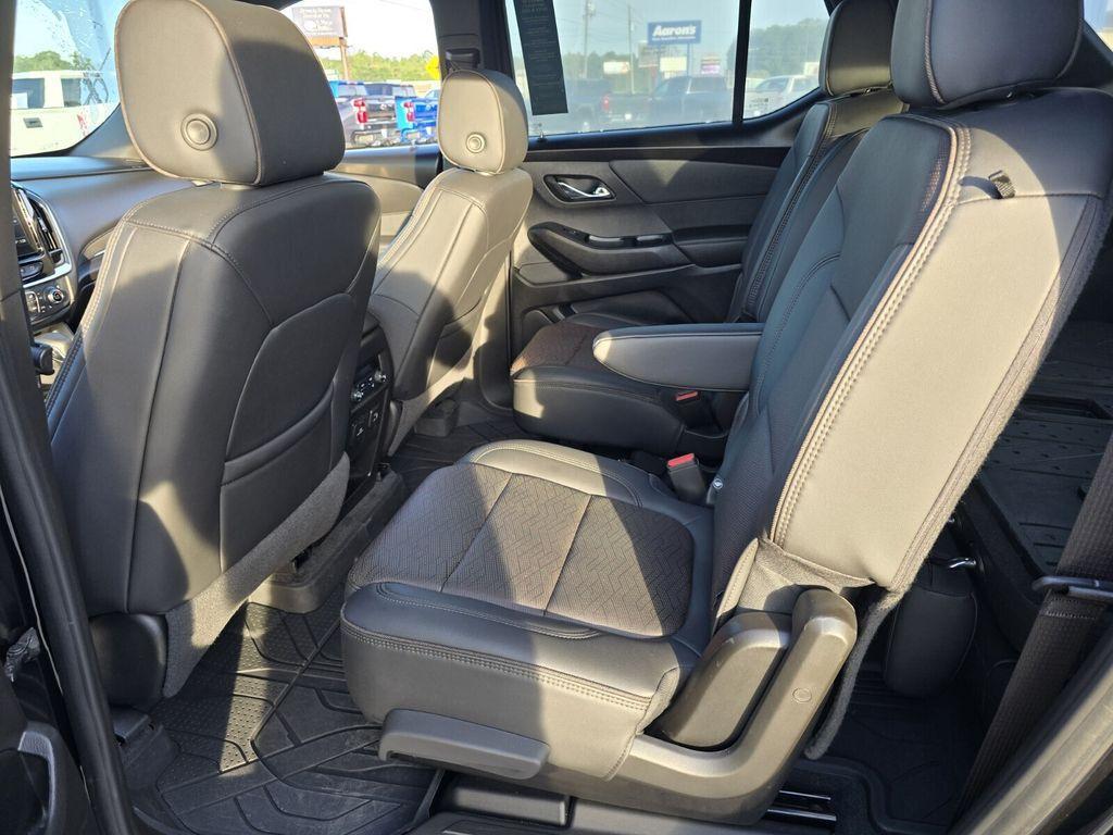 used 2023 Chevrolet Traverse car, priced at $40,631