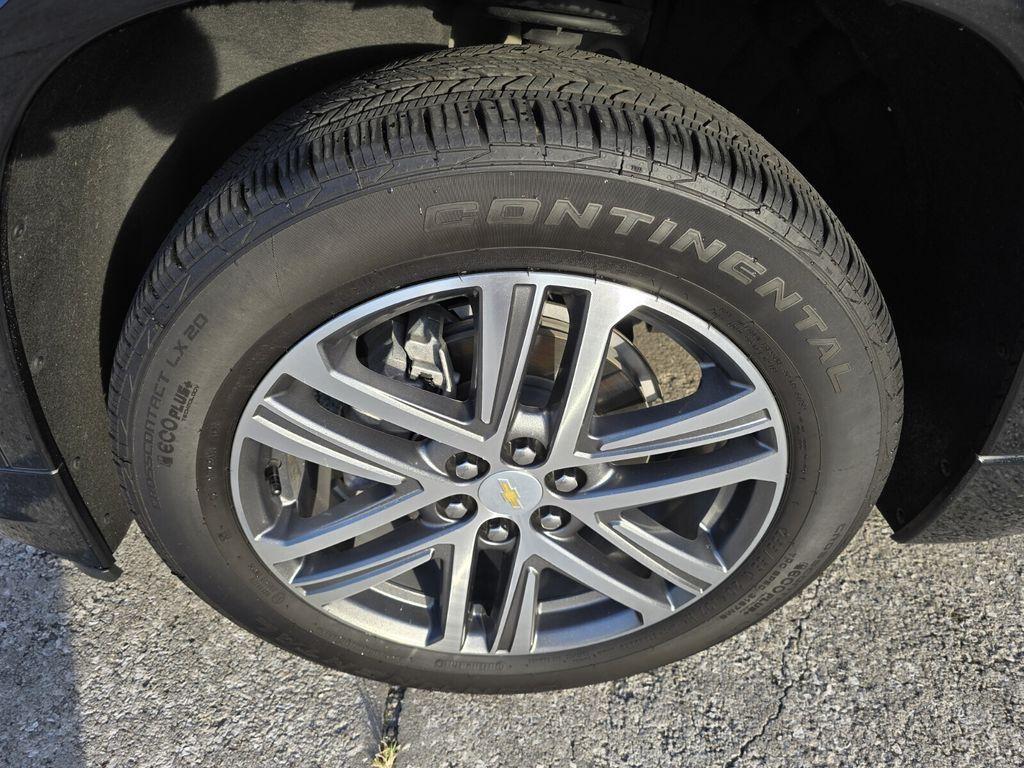 used 2023 Chevrolet Traverse car, priced at $40,631