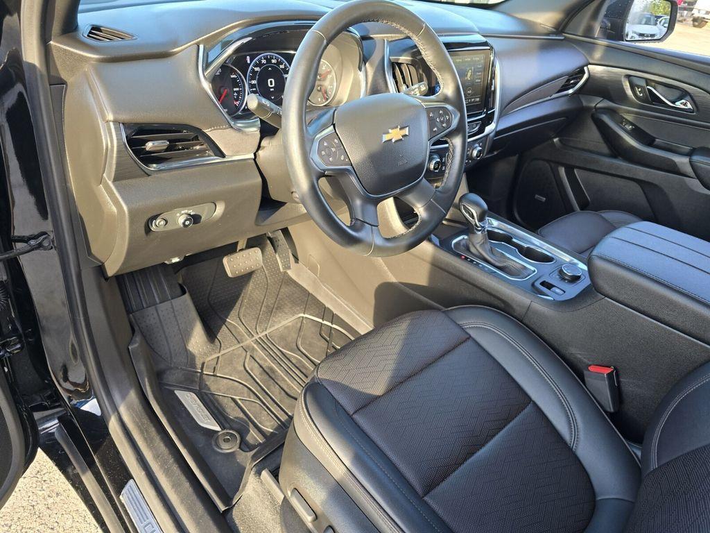 used 2023 Chevrolet Traverse car, priced at $40,631