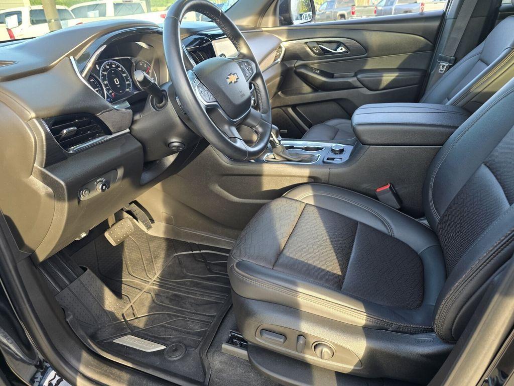 used 2023 Chevrolet Traverse car, priced at $40,631