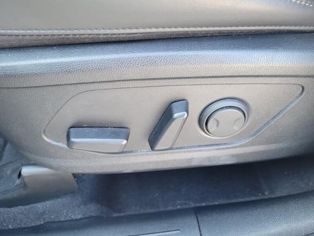 used 2024 Kia Sorento car, priced at $32,995