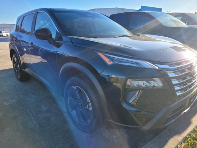used 2024 Nissan Rogue car, priced at $25,995