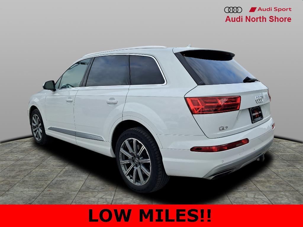 used 2018 Audi Q7 car, priced at $27,689