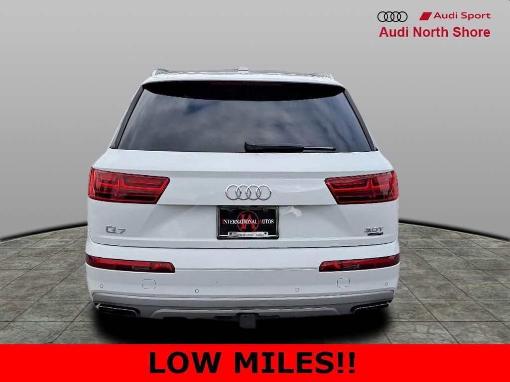 used 2018 Audi Q7 car, priced at $27,689