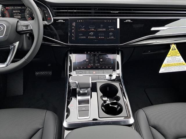 new 2025 Audi Q7 car, priced at $75,890