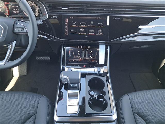 new 2025 Audi Q7 car, priced at $76,440