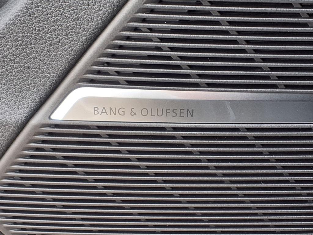 new 2026 Audi Q7 car, priced at $78,295
