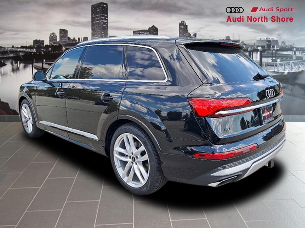 new 2025 Audi Q7 car, priced at $76,480
