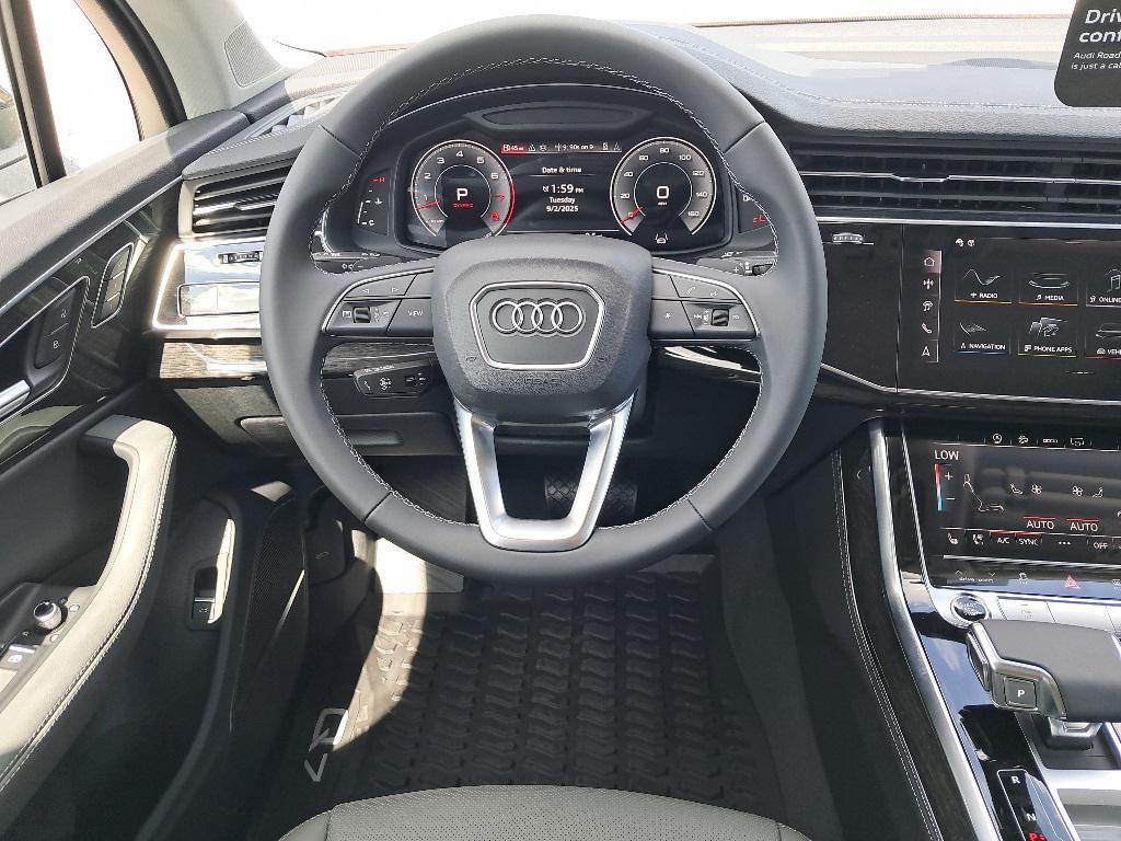 new 2025 Audi Q7 car, priced at $76,480