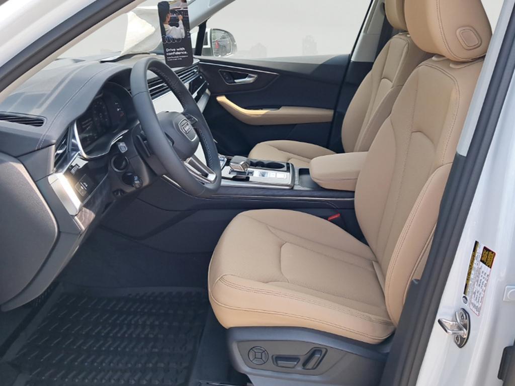 new 2025 Audi Q7 car, priced at $76,950