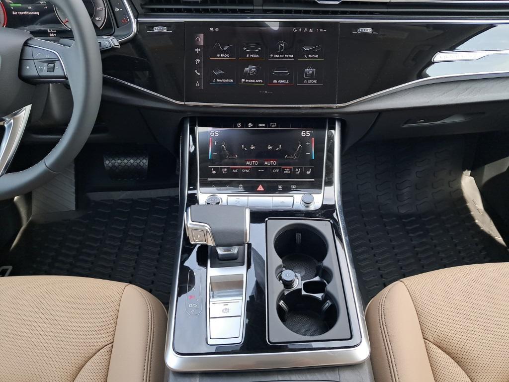 new 2025 Audi Q7 car, priced at $76,950
