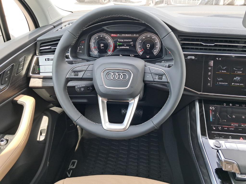 new 2025 Audi Q7 car, priced at $76,950
