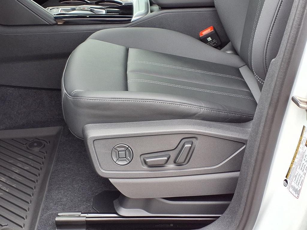 new 2025 Audi Q5 car, priced at $57,390