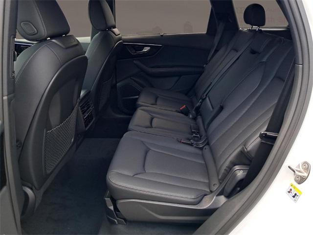 new 2025 Audi Q7 car, priced at $76,350