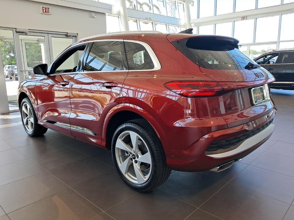 new 2025 Audi Q5 car, priced at $61,695