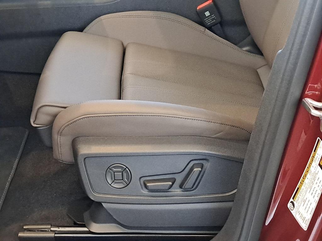 new 2025 Audi Q5 car, priced at $61,695