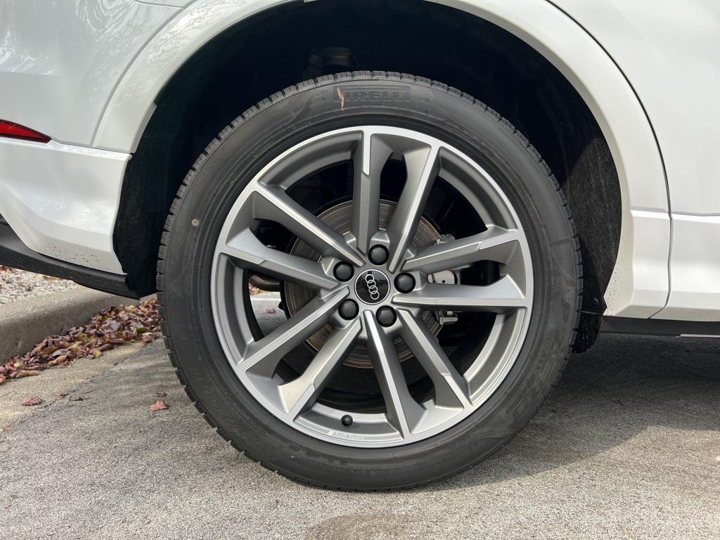 new 2025 Audi Q3 car, priced at $45,730