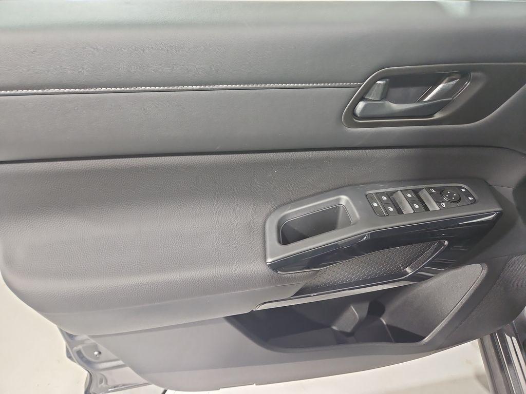 new 2025 Nissan Pathfinder car, priced at $35,395