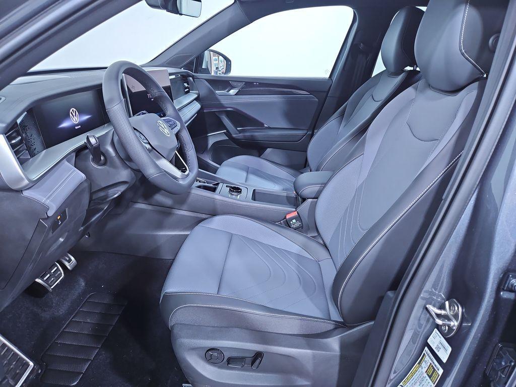 new 2025 Volkswagen Tiguan car, priced at $37,395