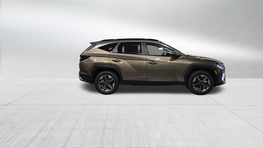 new 2025 Hyundai TUCSON Hybrid car, priced at $36,242