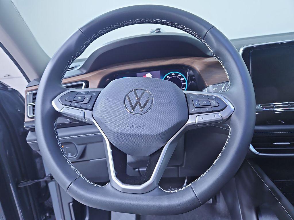 new 2025 Volkswagen Atlas car, priced at $43,778