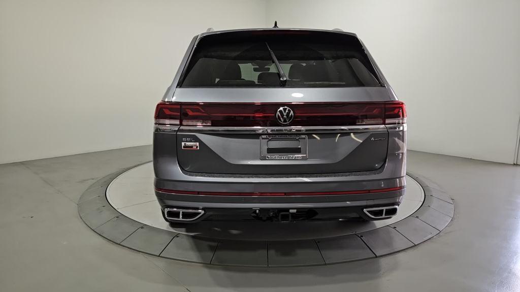 new 2025 Volkswagen Atlas car, priced at $53,736