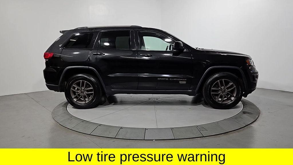 used 2016 Jeep Grand Cherokee car, priced at $17,494