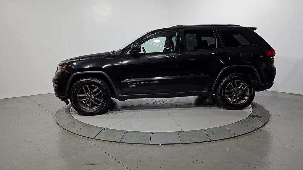 used 2016 Jeep Grand Cherokee car, priced at $17,494