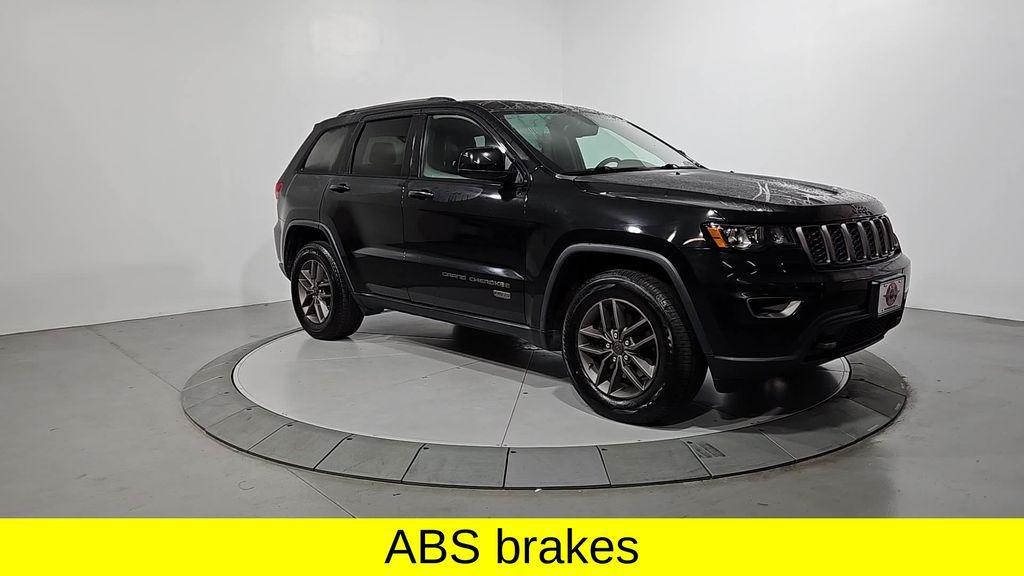 used 2016 Jeep Grand Cherokee car, priced at $17,494