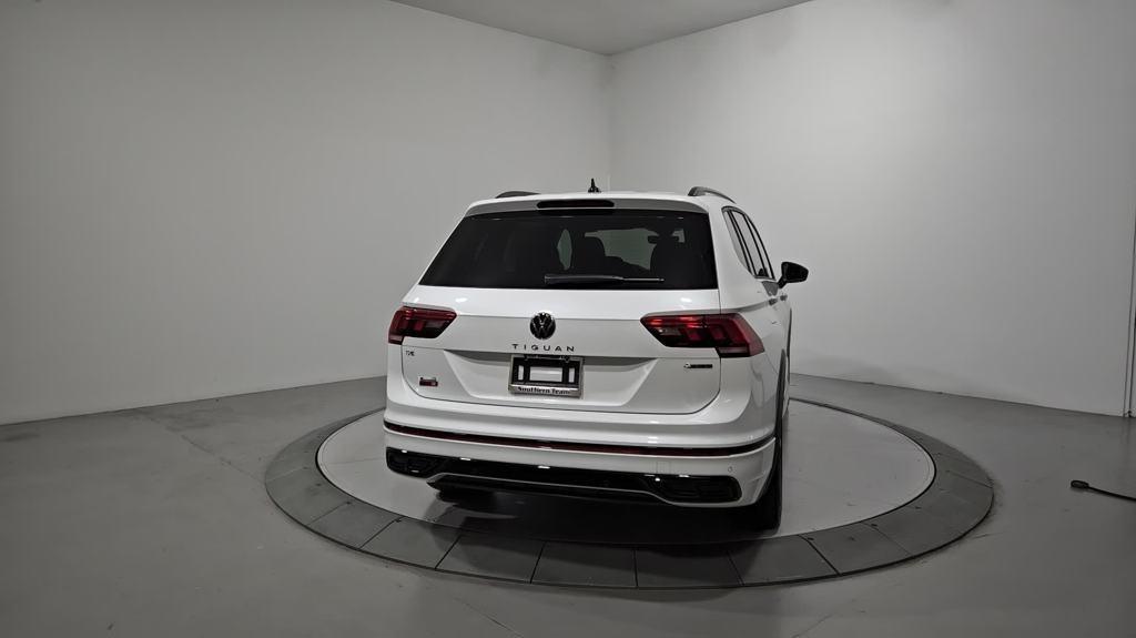 new 2024 Volkswagen Tiguan car, priced at $35,178