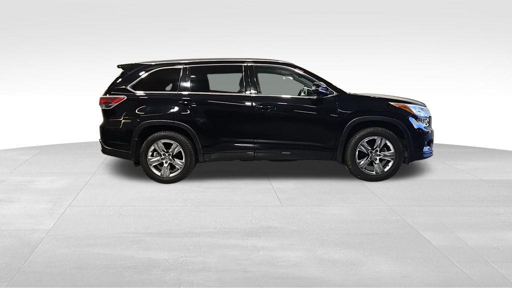 used 2014 Toyota Highlander car, priced at $23,968