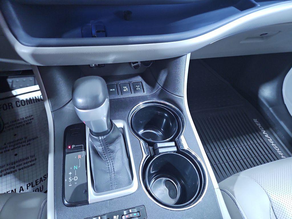 used 2014 Toyota Highlander car, priced at $23,968