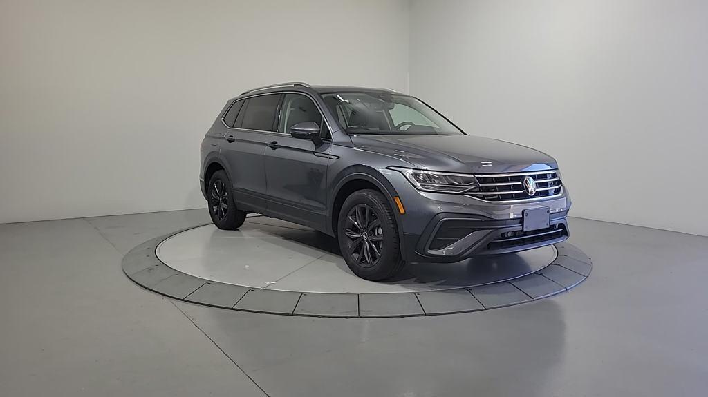 new 2024 Volkswagen Tiguan car, priced at $33,546