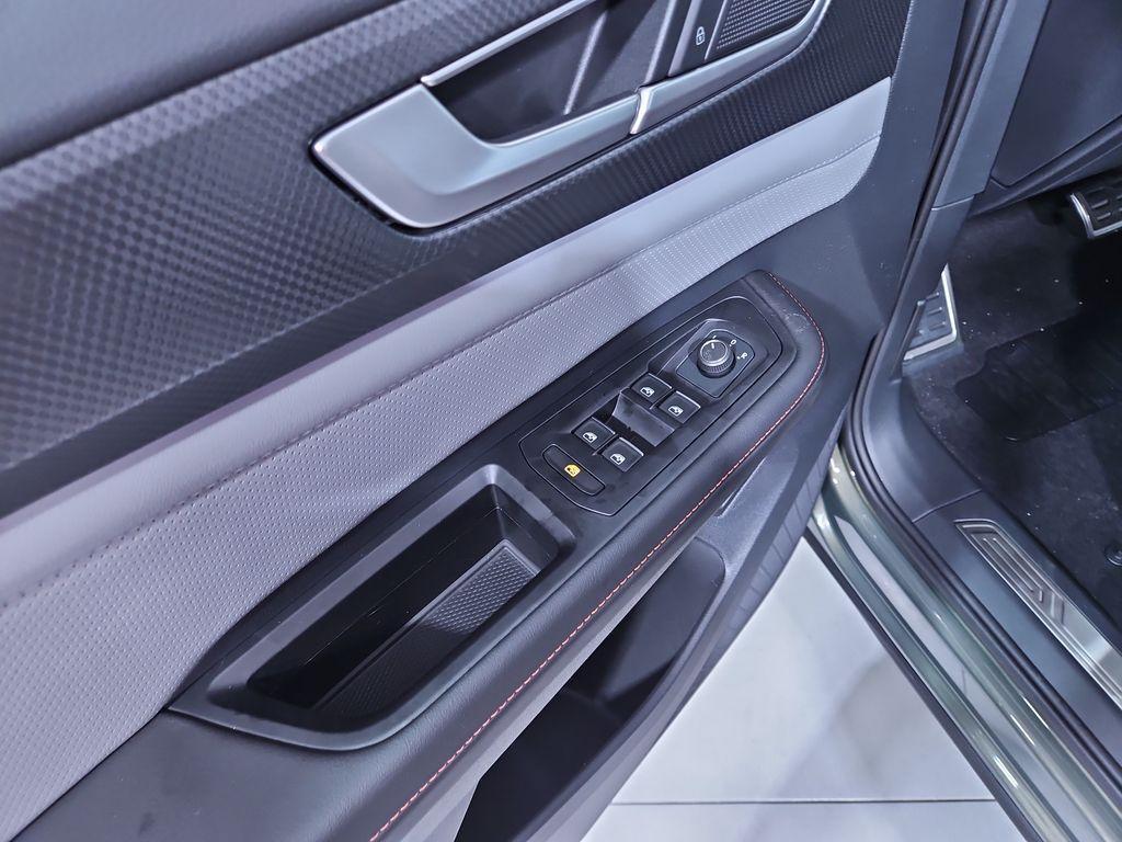 new 2025 Volkswagen Atlas car, priced at $46,834