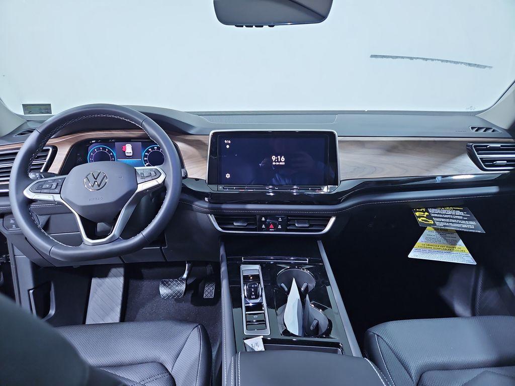 new 2025 Volkswagen Atlas car, priced at $45,680