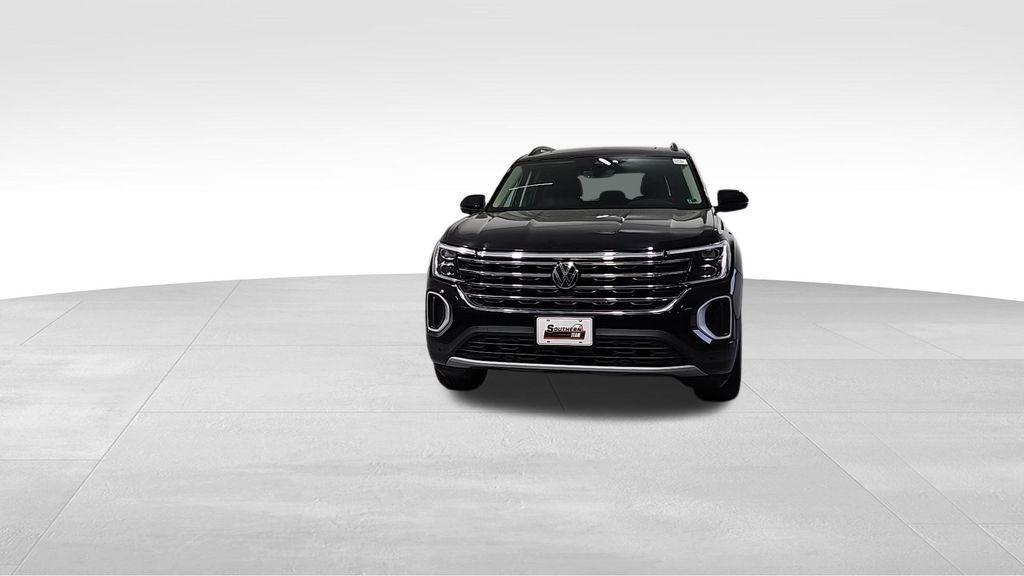 new 2025 Volkswagen Atlas car, priced at $45,680