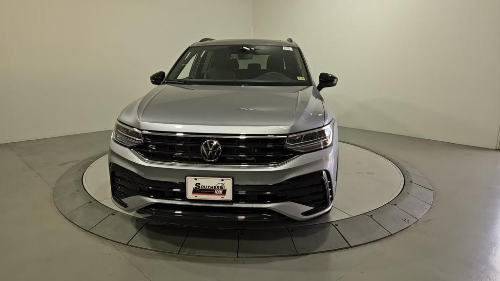 new 2024 Volkswagen Tiguan car, priced at $34,799