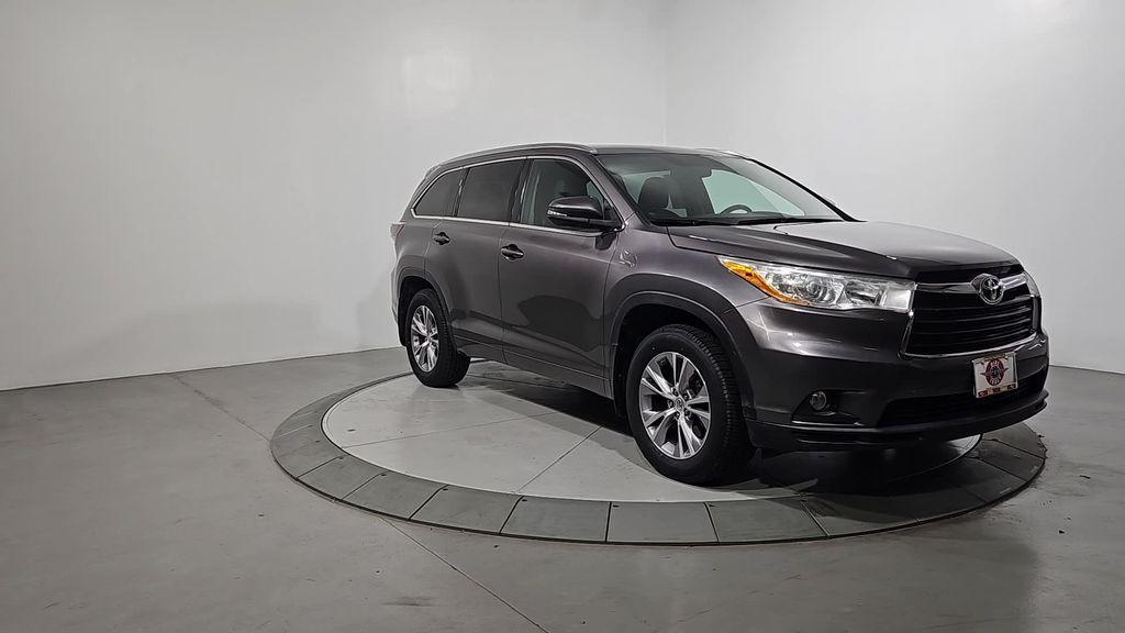 used 2014 Toyota Highlander car, priced at $21,105