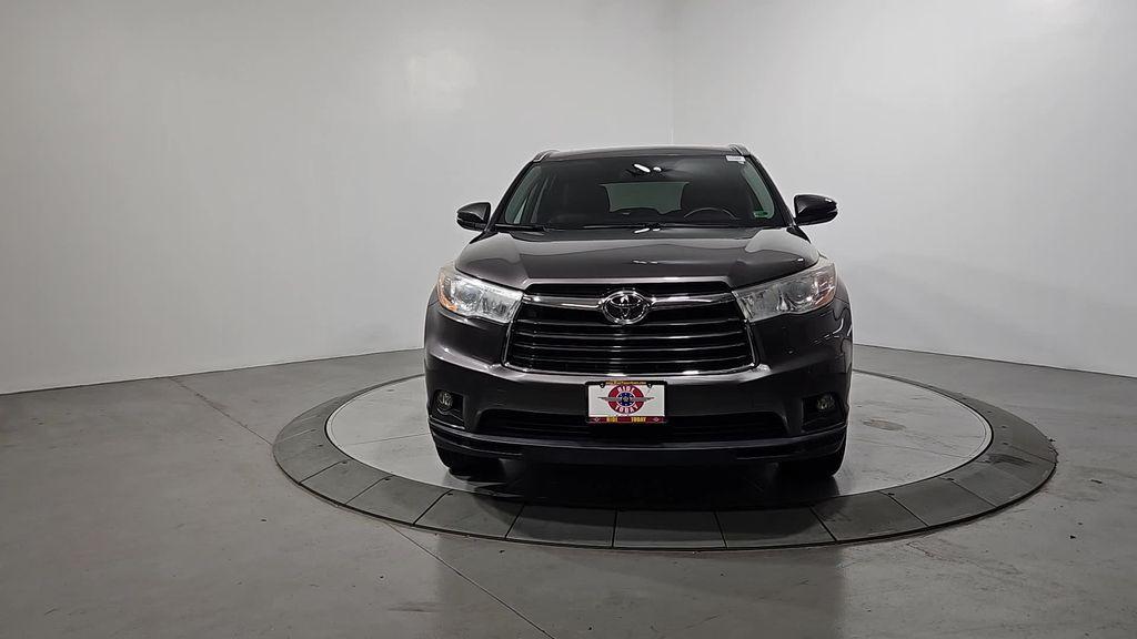 used 2014 Toyota Highlander car, priced at $21,105