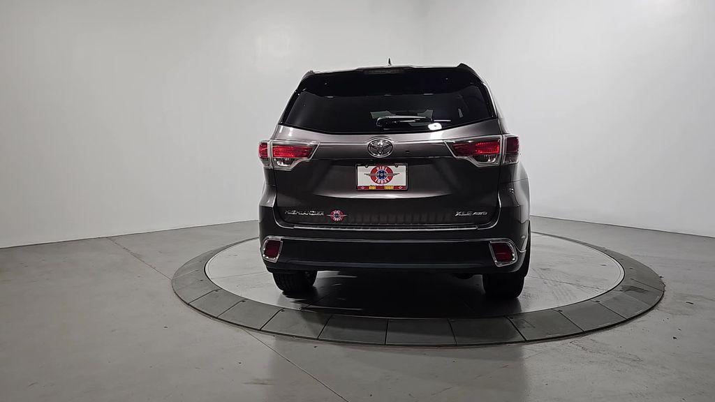 used 2014 Toyota Highlander car, priced at $21,105