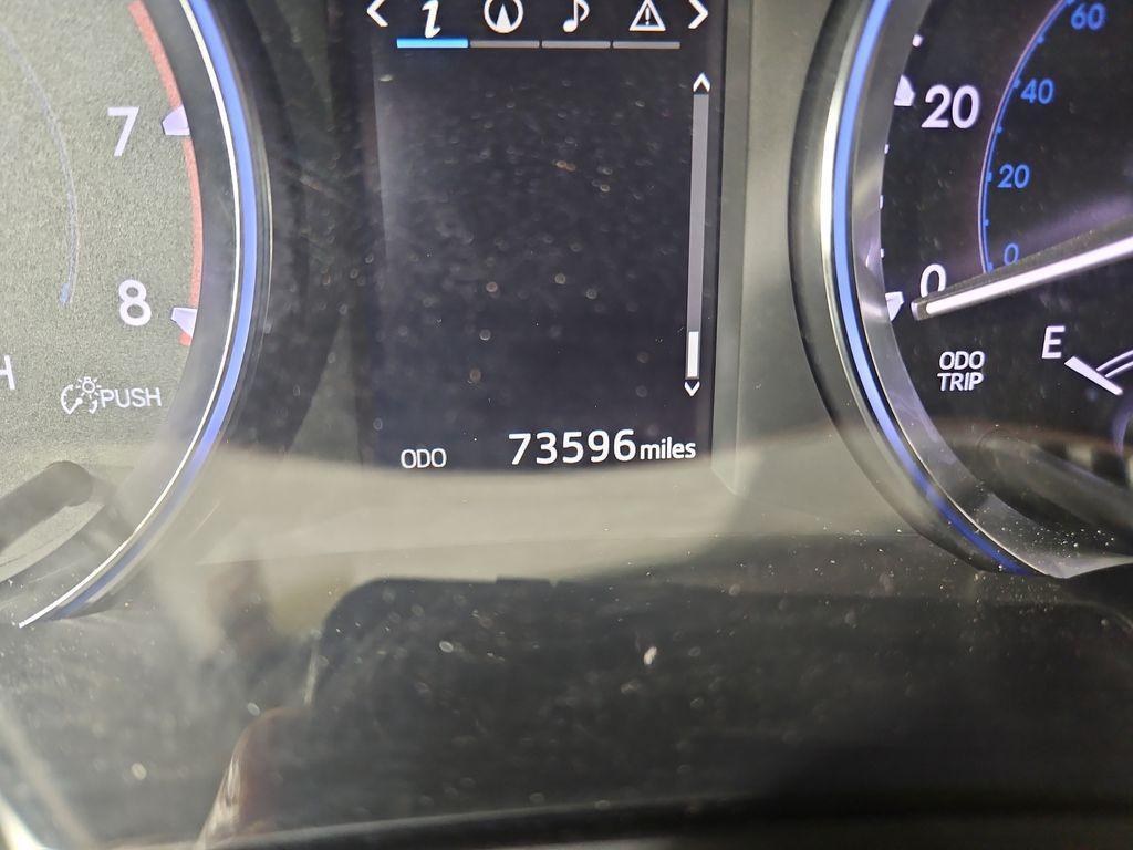 used 2014 Toyota Highlander car, priced at $21,105