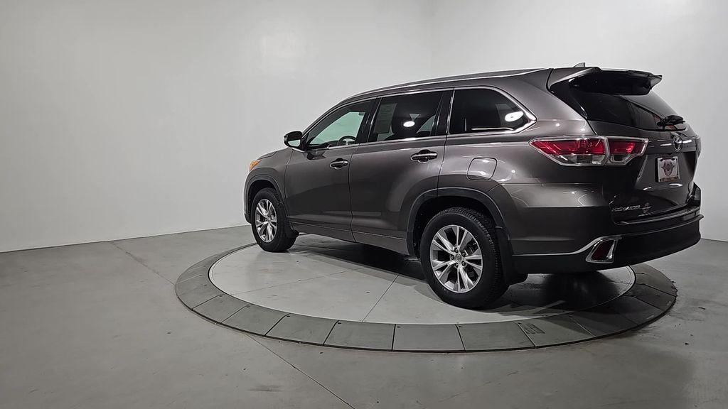 used 2014 Toyota Highlander car, priced at $21,105