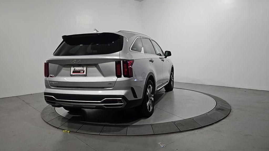 used 2023 Kia Sorento Hybrid car, priced at $34,365