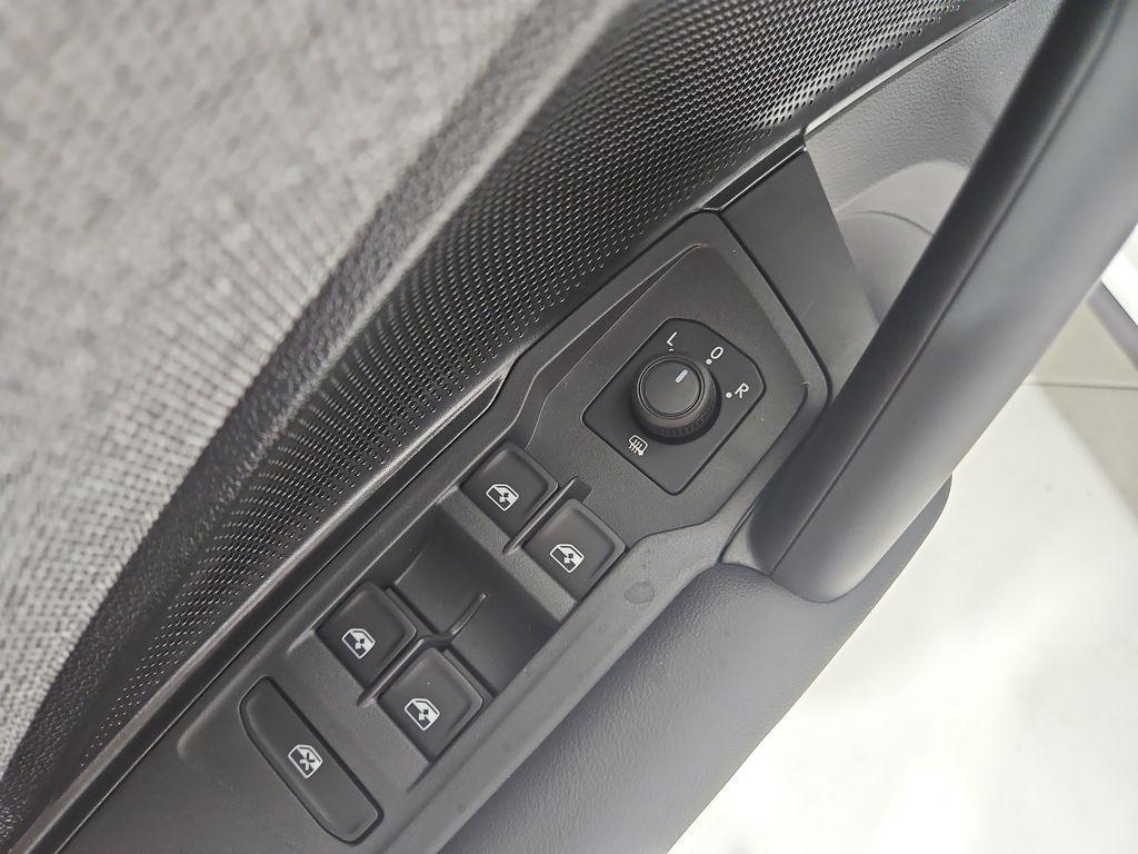 new 2026 Volkswagen Tiguan car, priced at $33,053